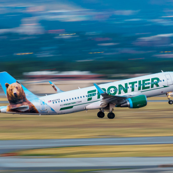 Frontier plane take off