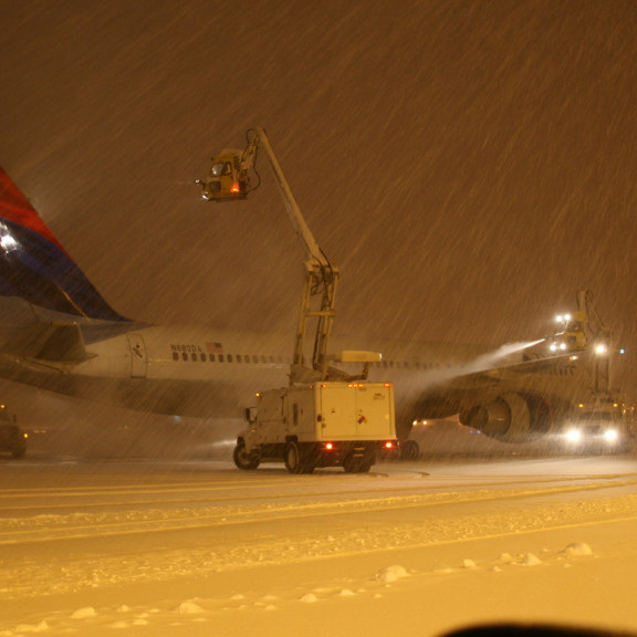 Deicing Delta Plane 2