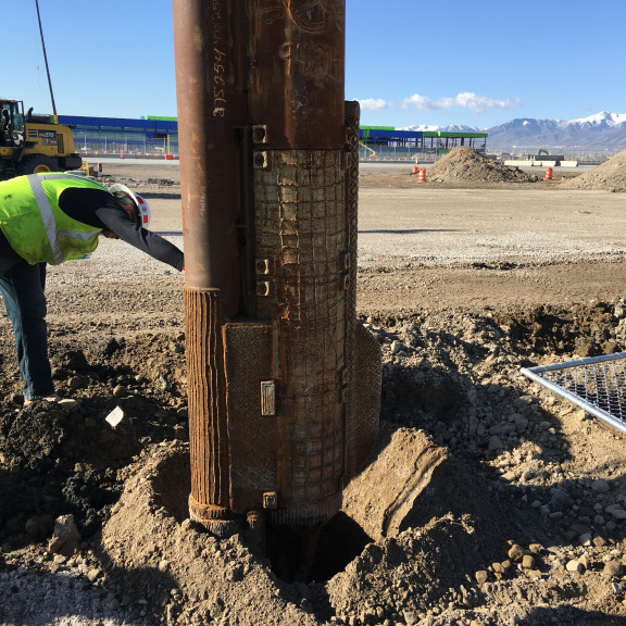Stone Columns for North Concourse April 2018 2