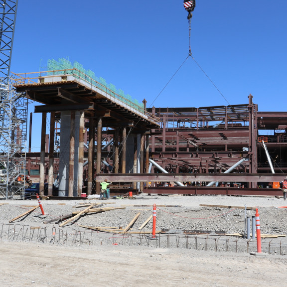 Terminal steel erection April 26 2018