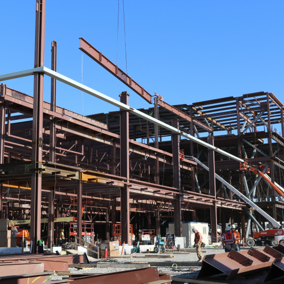 Terminal steel erection April 27 2018